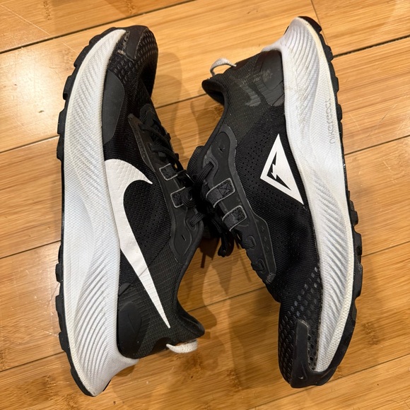 Nike Women’s Pegasus Trail 2 Running Shoes - Picture 2 of 5